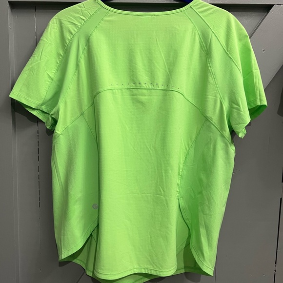 Lululemon Lightweight Stretch Running Short Sleeve - Picture 2 of 5
